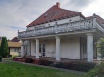 Okazała posiadłość