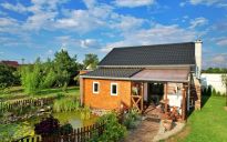 Skandynawski dom w cichej okolicy